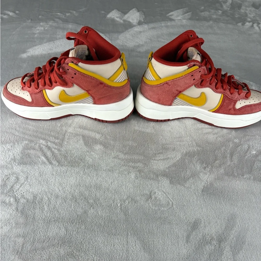 Nike Dunk High LX DH3718-600 Multicolor Suede Leather Women’s Size 6.5 EU‎ 37.5